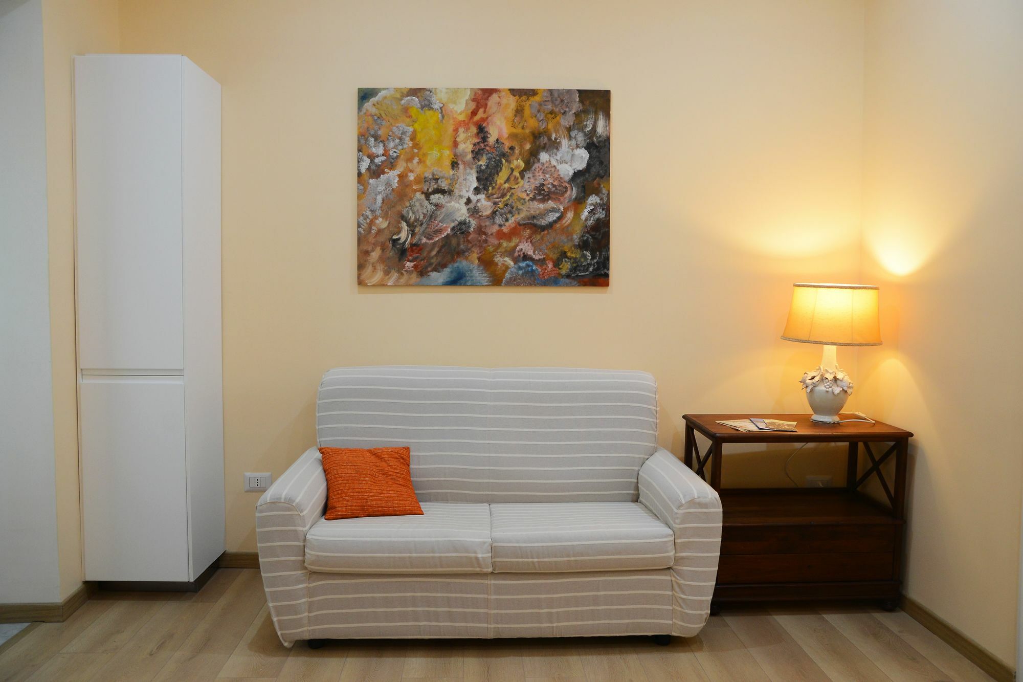 Donnaregina Boutique Apartment Наполи Екстериор снимка